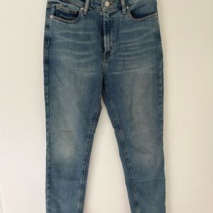 UO BDG Women’s Skinny Girlfriend Jeans 27W